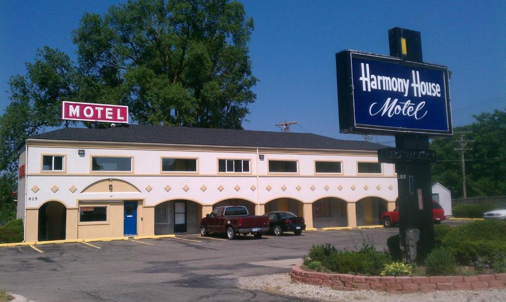 The Harmony House Motel Ypsilanti Exterior photo